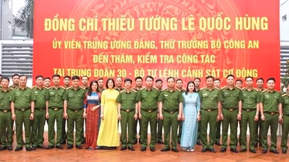 Thứ trưởng Lê Quốc Hùng kiểm tra công tác bảo vệ mục tiêu của lực lượng CSCĐ