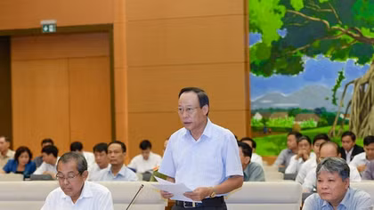 Tiếp tục thí điểm cấp thị thực điện tử cho người nước ngoài trong 2 năm