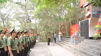 Báo CAND và hành trình về nguồn đầy nghĩa tình tại tỉnh Thanh Hóa