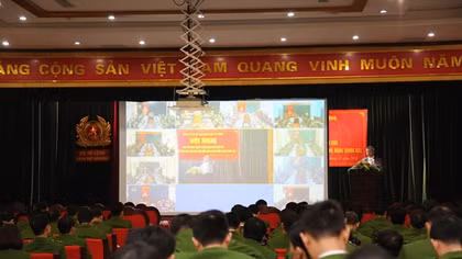 Đảng uỷ Bộ Tư lệnh CSCĐ học tập, quán triệt Nghị quyết Hội nghị Trung ương 8