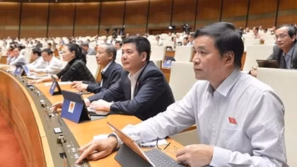 Quốc hội thông qua Luật Cư trú (sửa đổi), bỏ Sổ hộ khẩu cuối năm 2022