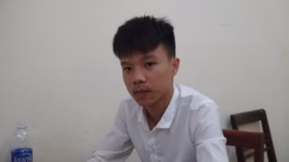 Va chạm giao thông, mang súng hoa cải ra giải quyết