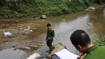 Thi thể trong bao tải trôi sông ở Bắc Kạn bị đa chấn thương vùng đầu