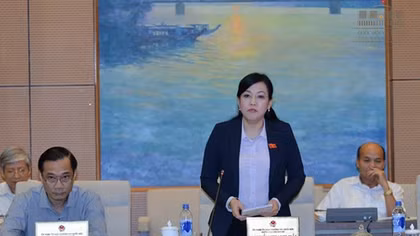 Việc DN tặng xe cho địa phương: “Không có bữa ăn nào là miễn phí”
