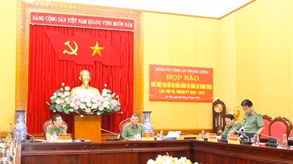 Lực lượng CAND đã tinh giản hơn 30.500 biên chế trong 5 năm qua