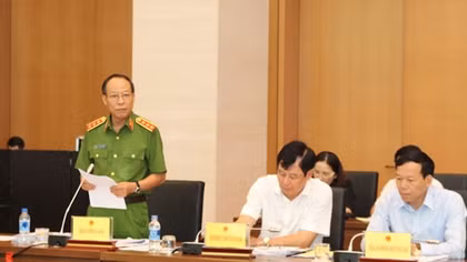 Sẽ đẩy nhanh tiến độ điều tra vụ "ôm hôn" bé gái trong thang máy