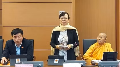 Khi người nông dân gặp khó khăn, ai sẽ là "trụ đỡ"?