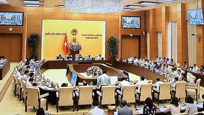 Phiên họp thứ 24 UBTVQH: Cho ý kiến về Luật CAND (sửa đổi)