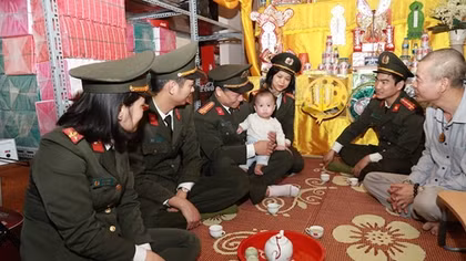 Cao đẳng ANND I thăm hỏi, động viên gia đình các liệt sỹ hy sinh tại Đồng Tâm