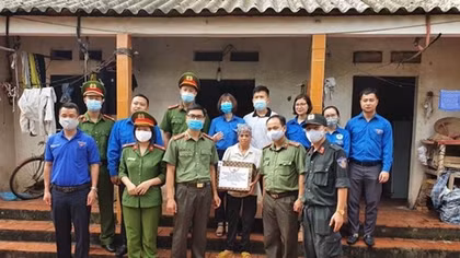 Trung đoàn CSCĐ Thủ đô tổ chức nhiều hoạt động chào mừng Ngày truyền thống CAND