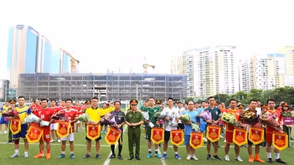 Bộ Tư lệnh Cảnh sát cơ động khai mạc Giải bóng đá chào mừng đại hội đảng các cấp