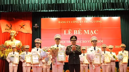 Trung tá Hồ Anh Tuấn đoạt giải Đặc biệt Hội thi Báo cáo viên giỏi