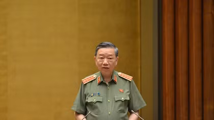 Công an chính quy về xã giúp hoàn thành thu thập dữ liệu dân cư 99%