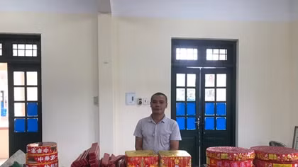 Vận chuyển thuê hơn 1 tạ pháo lấy 1 triệu đồng