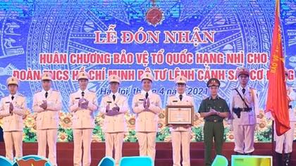 Tuổi trẻ Cảnh sát cơ động đón nhận Huân chương Bảo vệ Tổ quốc hạng Nhì