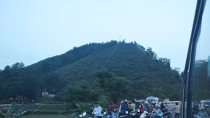 Tắm ao, hai anh em họ đuối nước thương tâm