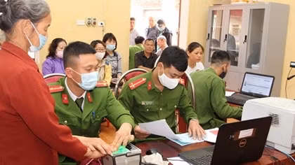 Chuyện cấp Căn cước công dân ở Công an huyện phía Tây Thủ đô