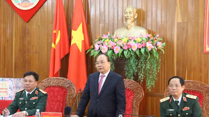 Thủ tướng Nguyễn Xuân Phúc thăm và làm việc tại BTL Quân khu 5