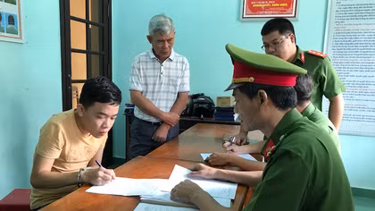 Lừa đảo trúng thưởng qua mạng, chiếm đoạt gần 800 triệu đồng