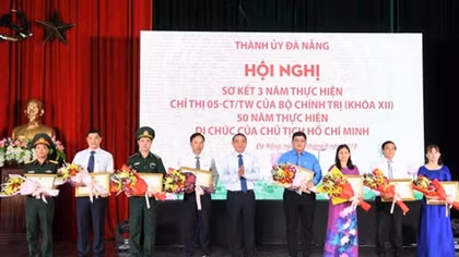 Đà Nẵng biểu dương các điển hình học tập và làm theo lời Bác