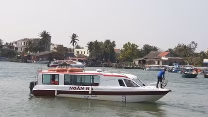 Kinh hãi chuyến tàu cao tốc từ Cù Lao Chàm về Cửa Đại mùng 5 Tết