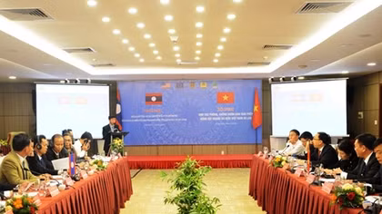 Việt Nam và Lào hợp tác phòng chống buôn bán trái phép động vật hoang dã