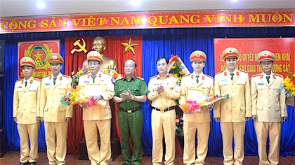 Ra mắt Đội CSGT đường sắt Công an Đà Nẵng