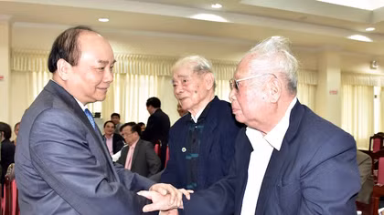 Thủ tướng Nguyễn Xuân Phúc gặp gỡ cán bộ lãnh đạo hưu trí tại Đà Nẵng