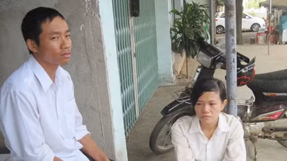 Tử vong vì dính bả chó hình viên kẹo mút