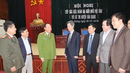 Thứ trưởng Lê Quý Vương tiếp xúc cử tri tỉnh Hưng Yên
