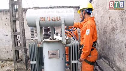 Điện lực Thái Thụy bảo đảm an toàn lưới điện trong mùa mưa bão