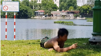 Nam thanh niên "gặm" cỏ ở hồ Thiền Quang không bị "ngáo đá"