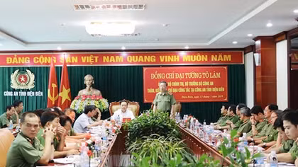 Đại tướng Tô Lâm thăm và làm việc tại Công an tỉnh Điện Biên