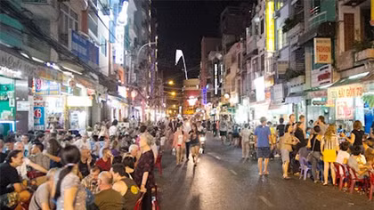 “Bốn miễn phí” và “bốn không” ở phố Tây