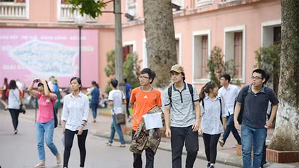 “Vỡ trận” vì ... thí sinh ảo?