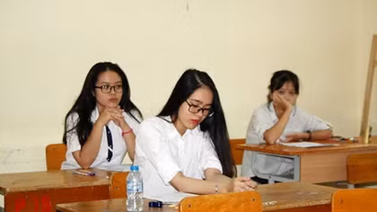 49 thí sinh bị đình chỉ trong ngày thi đầu tiên