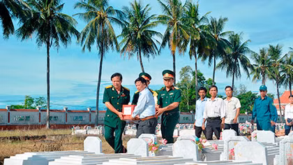 Anh thành mây trắng bay về