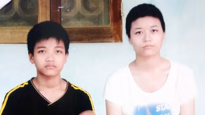 Mẹ nuôi 2 con bệnh tật mong được giúp đỡ