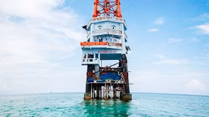 Chuyến bay đêm từ Trường Sa và 18h30' cấp cứu thót tim người