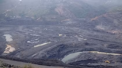 Mỏ than Uông Thượng (Quảng Ninh): Hết khai thác vượt phép, đến tranh chấp hợp đồng