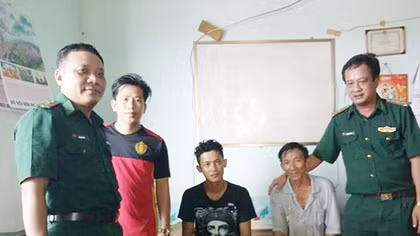 Cứu sống 3 thuyền viên bị nạn trên biển