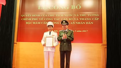 Công bố Quyết định bổ nhiệm lại chức vụ Thứ trưởng Lê Quý Vương