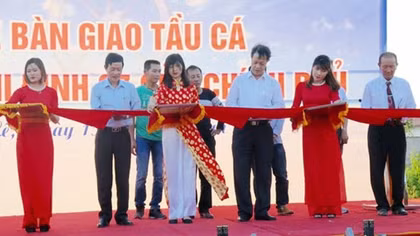 Bàn giao 4 tàu cá trị giá 60 tỷ đồng cho ngư dân Hải Phòng