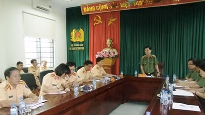 Thứ trưởng Nguyễn Văn Sơn thăm, làm việc với Trung tâm huấn luyện bồi dưỡng nghiệp vụ và đào tạo lái xe