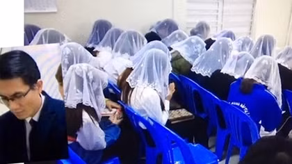Đập bát hương bàn thờ, bán nhà để “Phụng thánh” - thứ tà đạo quái đản 