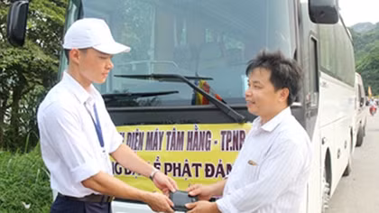 Thiếu úy Cảnh sát hình sự nhặt được ví trả lại người mất