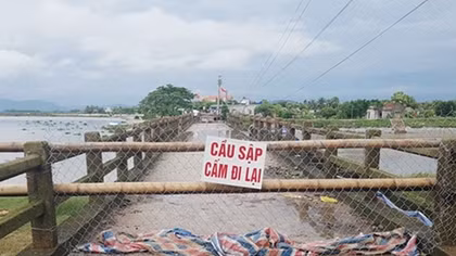 Đã điều tra làm rõ nguyên nhân vụ tàu chở cát đâm sập cầu Sông Hoàng