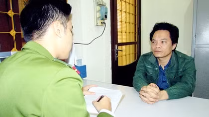 Giám đốc Công ty làm giả con dấu và tài liệu của cơ quan tổ chức