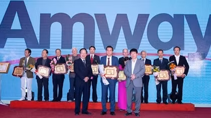 Amway Việt Nam đón nhận bằng khen về công tác giáo dục chăm sóc sức khỏe cộng đồng