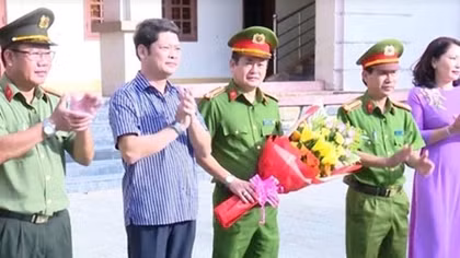 Khen thưởng Công an TP Đông Hà